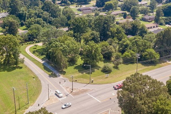Commercial Lot Cox Creek Parkway: 1013 Mars Hill Rd, Florence, AL 35630